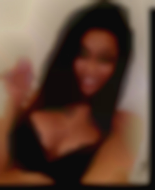 24 living hottest pussy in Santa Monica.